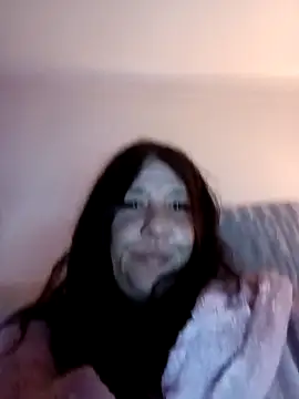 Leanne43 online show from April 20, 2026, 11:17 pm