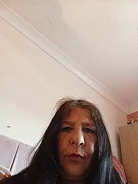 Snapshot of Leanne43 chatting on July 22, 2026, 2:09 pm Leanne43 online show from July 22, 2026, 2:09 pm
