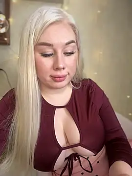 LaraHollywood online show from January 27, 2025, 6:30 am