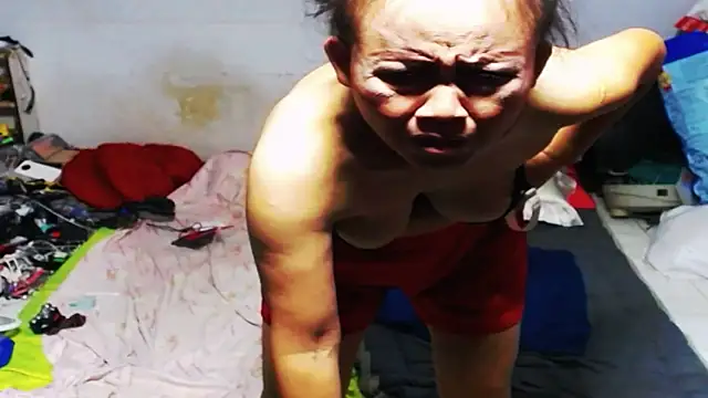 1CuteAndSexy69 online show from February 16, 2025, 7:16 pm