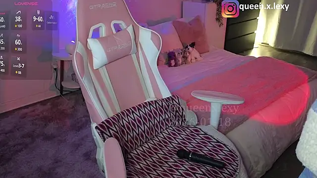 Snapshot of queenxlexy chatting on January 18, 2026, 9:51 pm queenxlexy online show from January 18, 2026, 9:51 pm