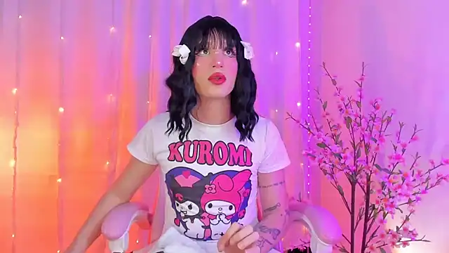 rosseblondee online show from April 16, 2026, 9:15 pm