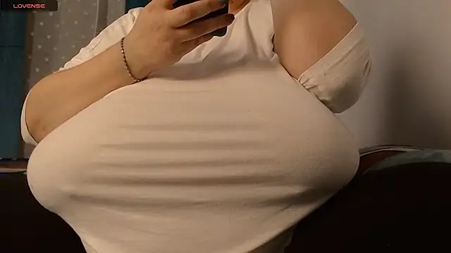 SenzualHotM online show from February 18, 2025, 7:52 pm