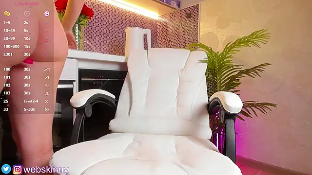 Top Skinny online show from February 26, 2025, 12:27 am