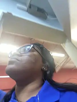 Teila21 online show from April 23, 2026, 7:38 pm