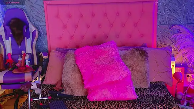 macasweet online show from April 21, 2026, 1:42 am