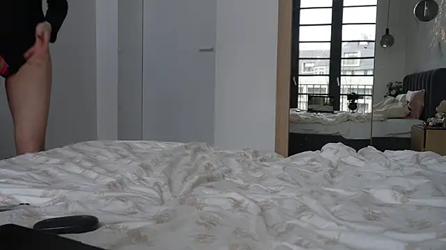 ibiddi online show from April 6, 2026, 1:01 pm