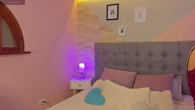  Abril W online show from February 13, 2025, 5:37 am