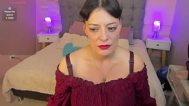  Abril W online show from February 25, 2025, 12:25 am