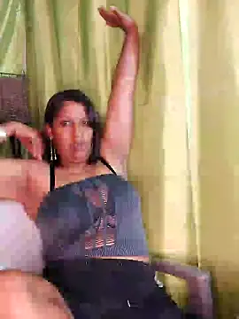 Lilybanx online show from December 6, 2024, 6:50 pm