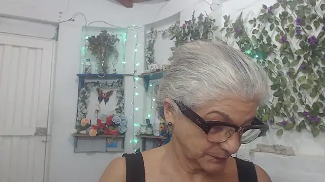 FunnyGrandma online show from December 24, 2024, 1:49 am