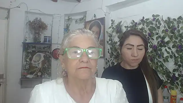 FunnyGrandma online show from April 3, 2026, 9:13 pm