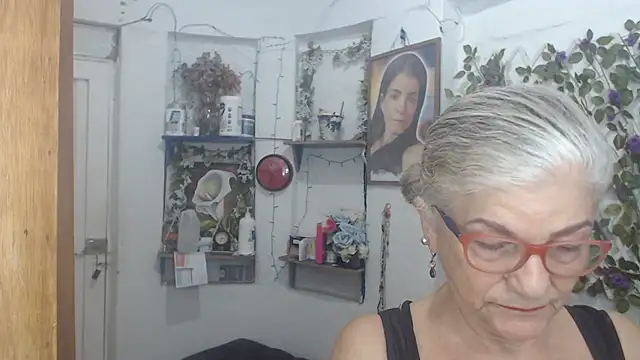 FunnyGrandma online show from May 10, 2026, 12:05 am