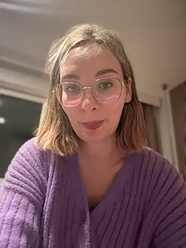 The Snowwhitee online show from December 28, 2024, 5:57 pm