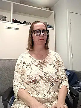 SweetandNaughty1 online show from January 14, 2026, 8:25 pm