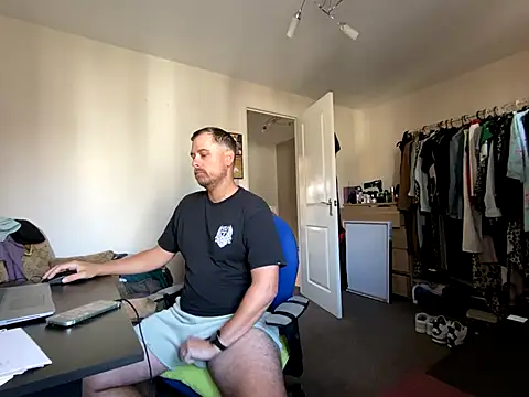 Kramer023 online show from September 24, 2025, 9:23 am