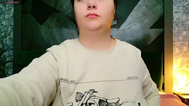 AleshaArabian online show from January 13, 2025, 8:48 pm