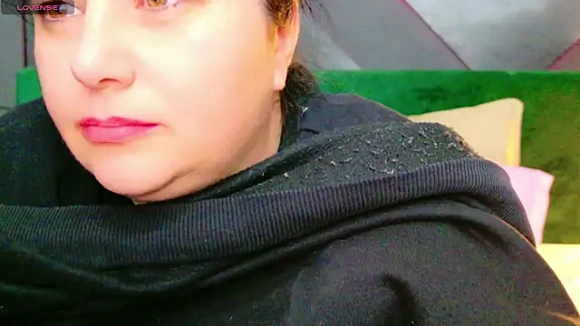 AleshaArabian online show from February 7, 2025, 8:10 pm