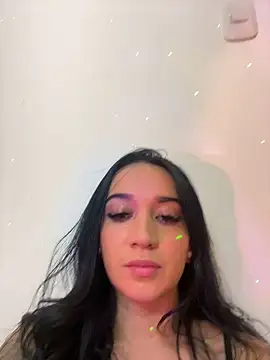 EmmyEvans1 online show from February 5, 2025, 11:06 pm