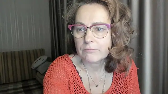 lauraoven online show from January 9, 2025, 6:04 pm