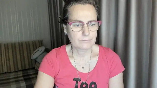 lauraoven online show from January 11, 2025, 7:05 pm