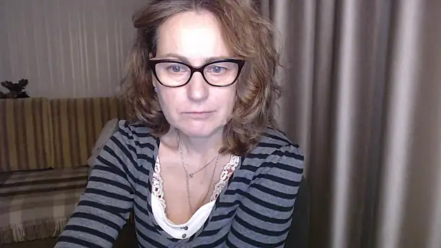 lauraoven online show from February 12, 2025, 6:19 pm