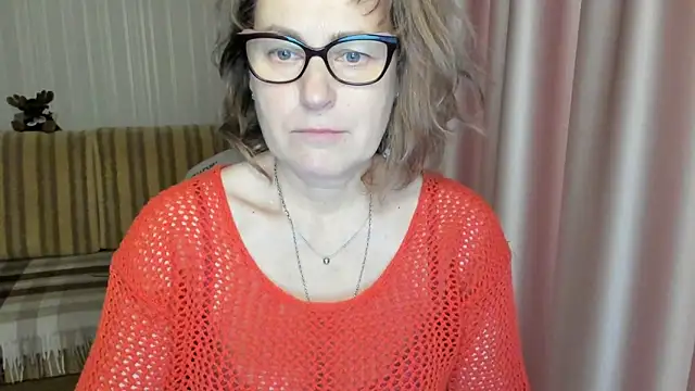 lauraoven online show from March 5, 2025, 11:17 am