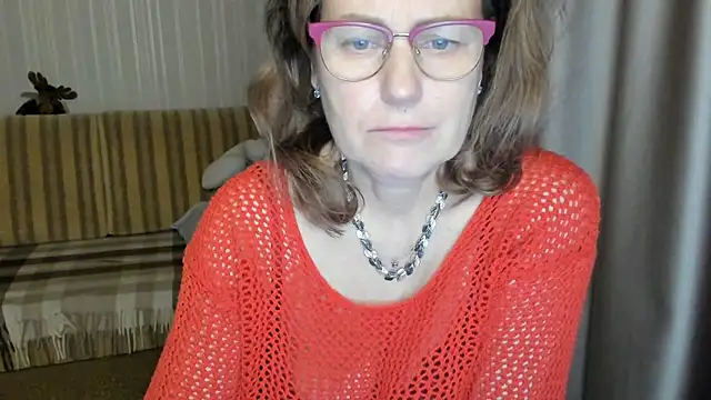 lauraoven online show from March 11, 2025, 7:14 pm