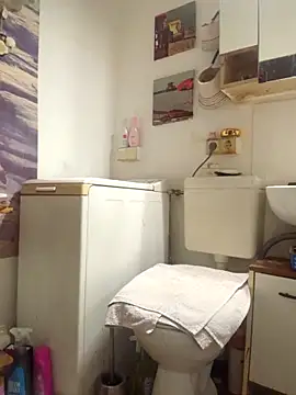 Snapshot of dwtmelina1979 chatting on October 27, 2025, 2:59 am dwtmelina1979 online show from October 27, 2025, 2:59 am