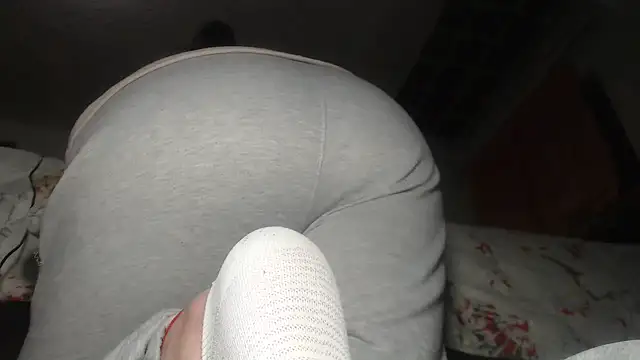 prettyangelsquirt online show from February 25, 2026, 11:03 pm