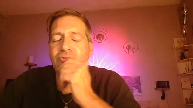 matrikes1 online show from October 7, 2025, 6:49 pm