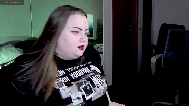 EMMA  CONNOR online show from March 18, 2025, 12:16 am