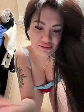 Wet  Bunny online show from February 18, 2025, 9:43 am