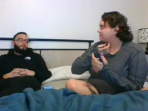 lyshaa online show from February 1, 2025, 6:43 am