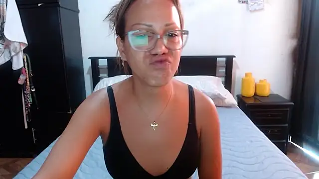 sensual nataliee online show from September 11, 2025, 12:27 pm