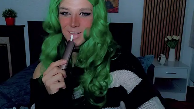 Snapshot of HelenSpellman chatting on July 1, 2026, 12:01 am HelenSpellman online show from July 1, 2026, 12:01 am