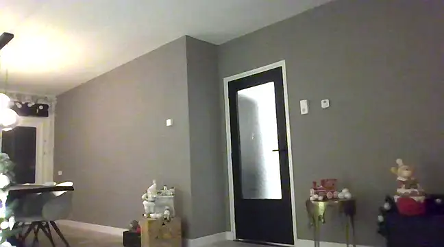 avajade online show from December 3, 2024, 6:38 pm