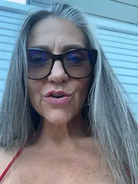 Snapshot of Alimela chatting on July 6, 2026, 4:09 pm Alimela online show from July 6, 2026, 4:09 pm