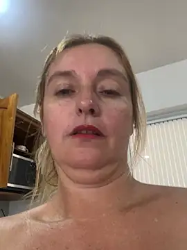 moniquerainx online show from March 4, 2026, 3:07 pm