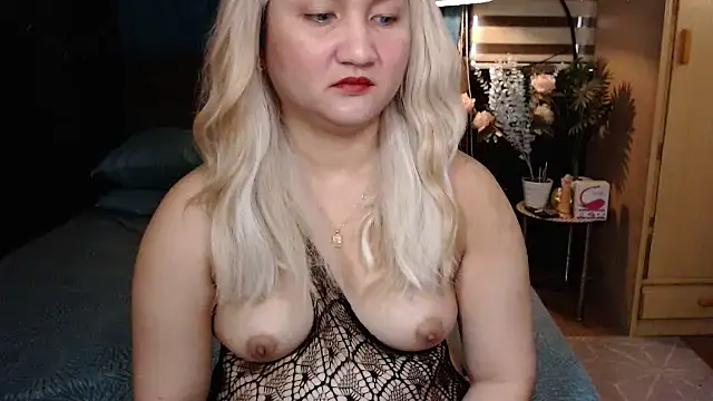 xheavenlytrans online show from October 11, 2025, 11:47 pm