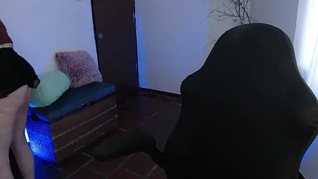 ms sofia x online show from March 6, 2025, 6:16 pm