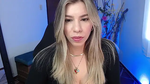 ms sofia x online show from October 29, 2025, 3:36 pm