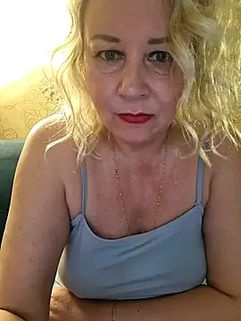 Snapshot of Janahotty chatting on May 3, 2026, 9:43 pm Janahotty online show from May 3, 2026, 9:43 pm