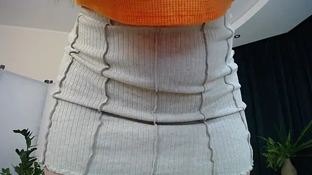 NicoleFoxery online show from January 26, 2025, 1:25 pm