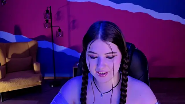 NicoleFoxery online show from September 20, 2025, 6:20 pm