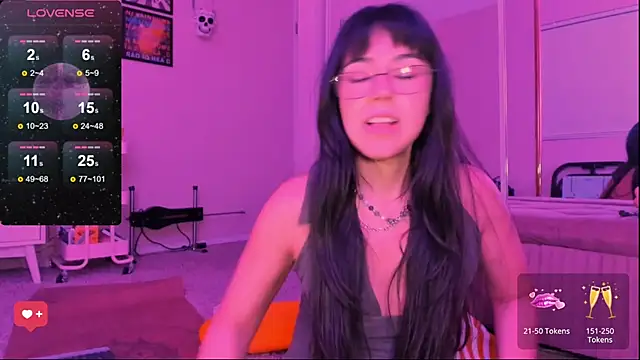 Evie-Luna online show from March 1, 2025, 4:37 am