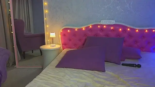 Ariana Petite online show from February 24, 2025, 2:19 am