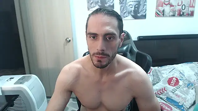 Snapshot of samuelgarcia_ chatting on December 24, 2024, 7:06 am samuelgarcia online show from December 24, 2024, 7:06 am