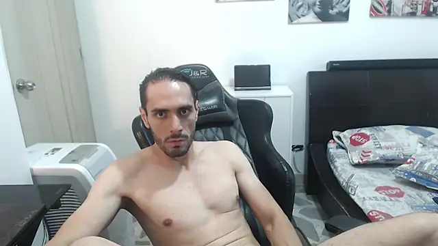 Snapshot of samuelgarcia_ chatting on December 25, 2024, 11:54 am samuelgarcia online show from December 25, 2024, 11:54 am