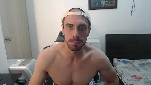 Snapshot of samuelgarcia_ chatting on March 17, 2025, 11:42 am samuelgarcia online show from March 17, 2025, 11:42 am